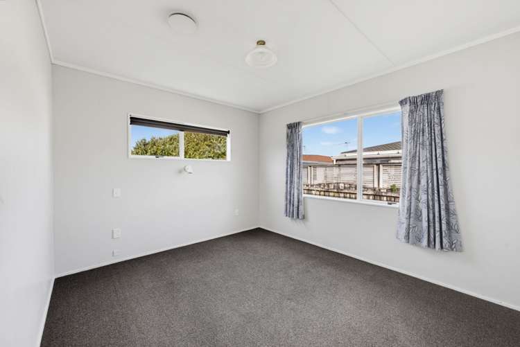 27A Tiverton Crescent Whalers Gate_16