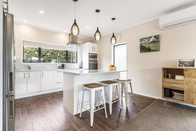 38 Lakeside Drive_0