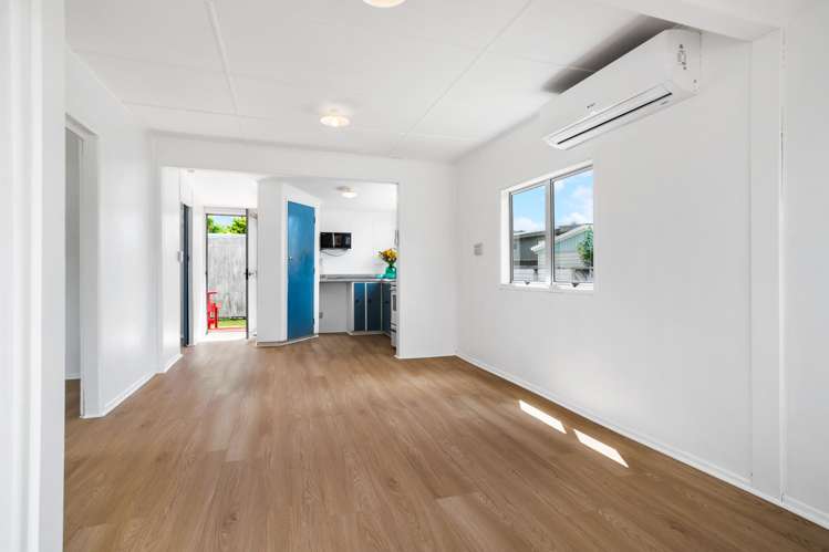 104A The Square Whangamata_9