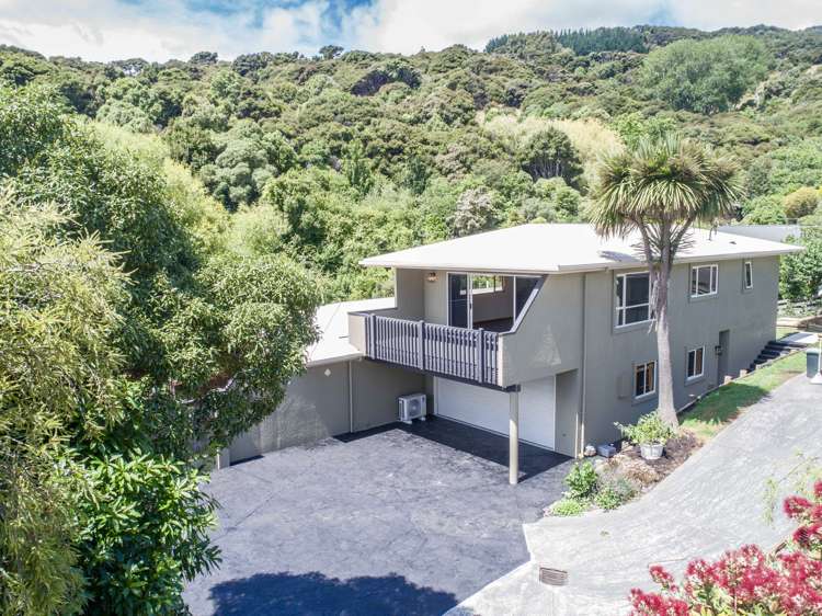 2/10 Fleur Lane Akaroa_17