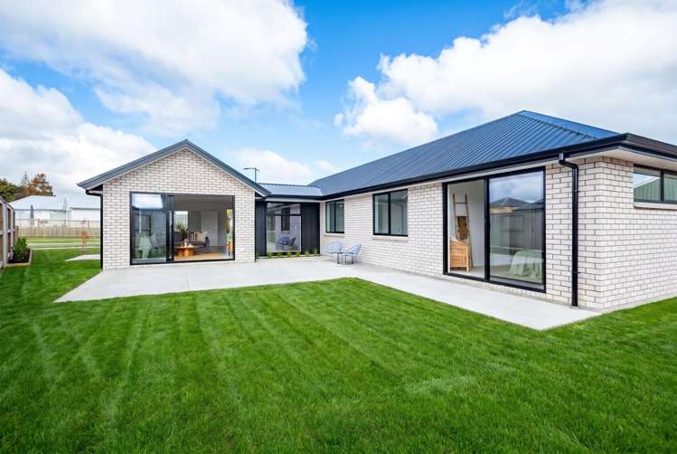 252 Korimako Drive_1