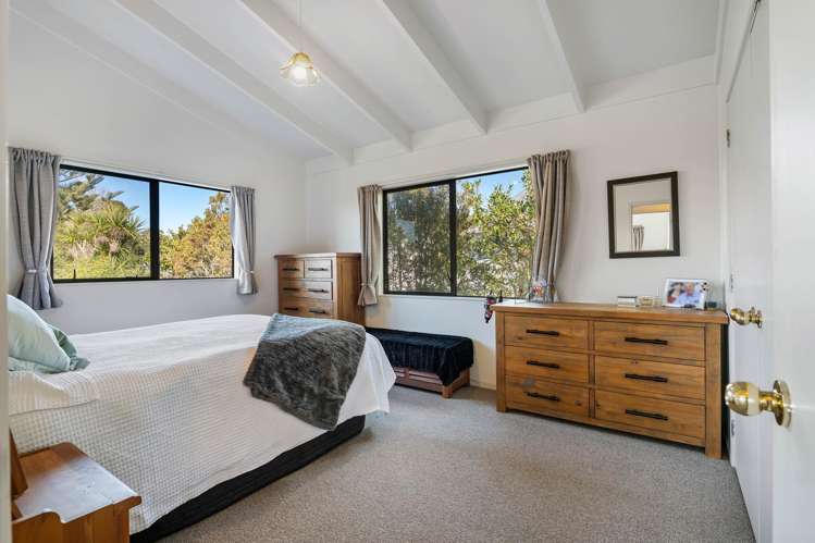 2/15 Dobell Road Stanmore Bay_16