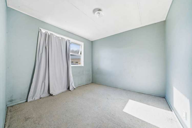 23 Chadwick Crescent Mangere East_12