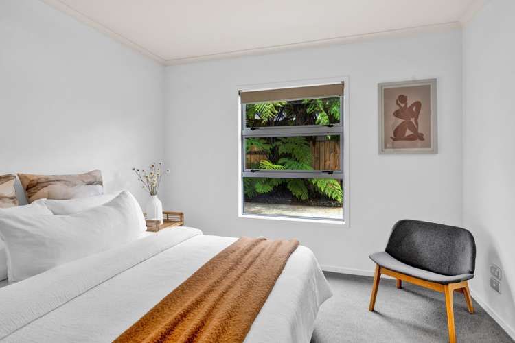 72e Wairau Road Oakura_13