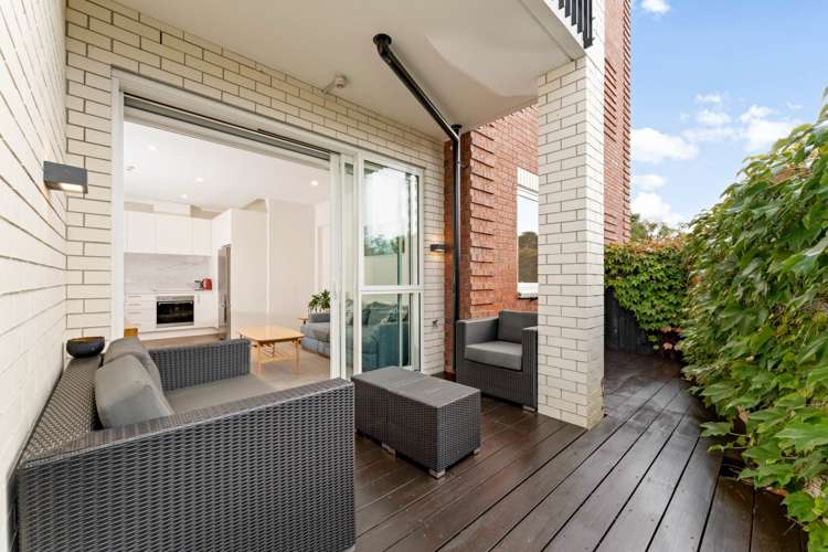 G09/1b Soljak Place Mount Albert_12