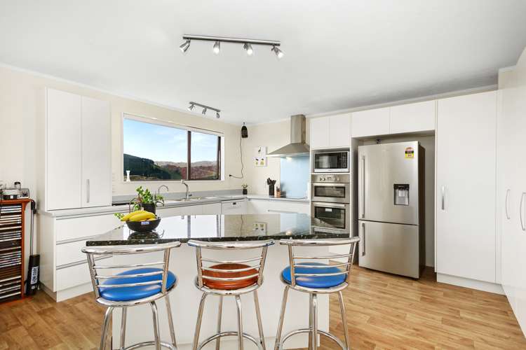 78 Victory Crescent Tawa_6