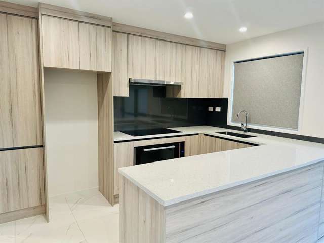 4 bedroom up for rent in Clarks Road
