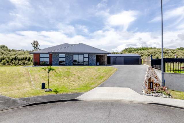 Exceptional Living Meets Exceptional Garaging