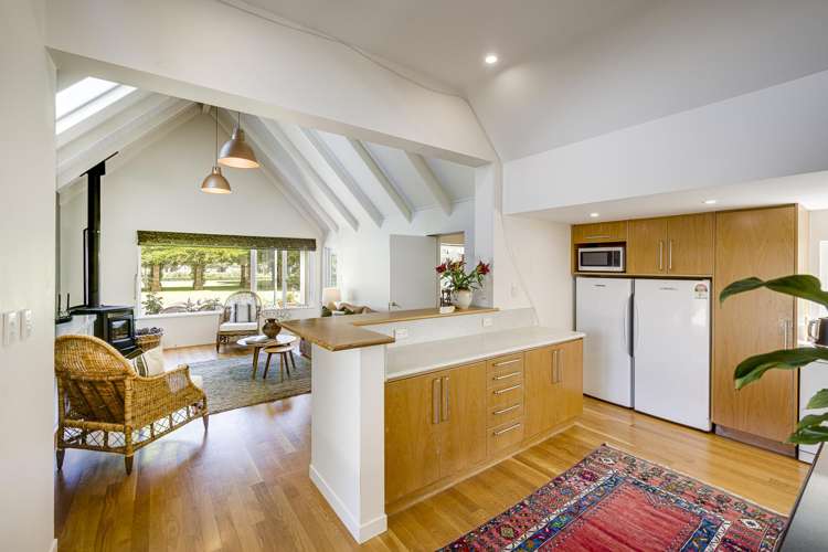 'Lochiel' - 105 Longlands Road West Longlands_19