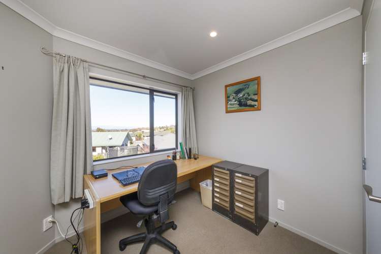 9 Logan Grove Feilding_21