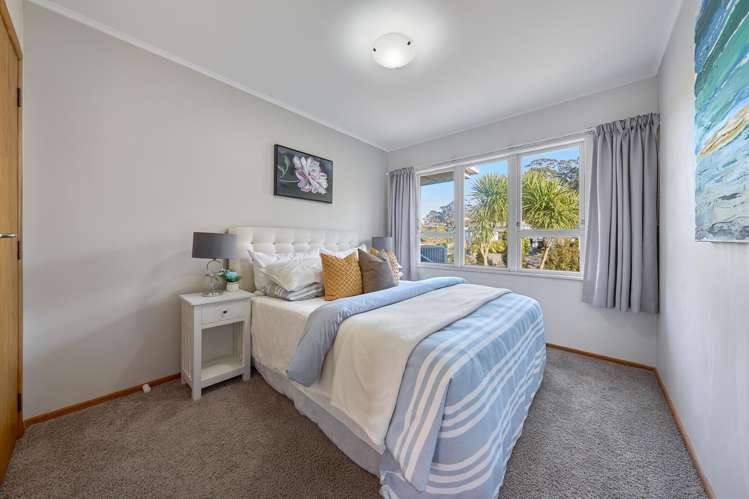 51 Ravenwood Drive Forrest Hill_13