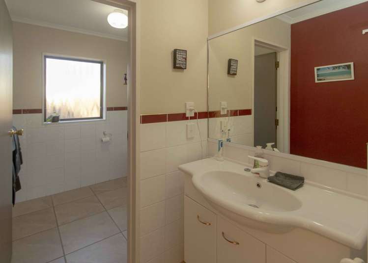 18 Bishops Close Greenmeadows_18