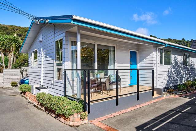 Smart, Sunny Home by the Beach