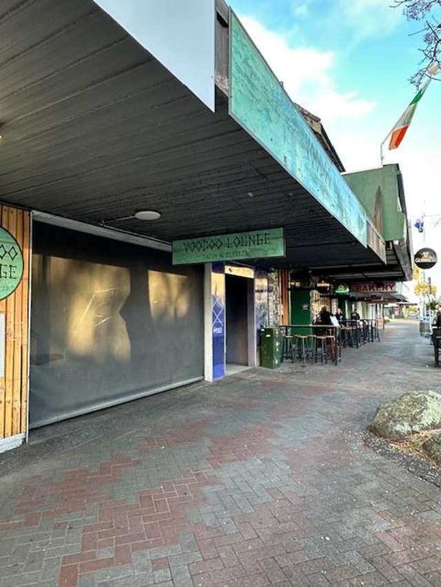 Hospitality or retail in the heart of the Mount