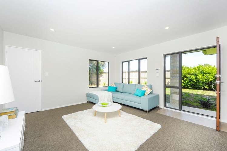 2a Newham Place Henderson_3