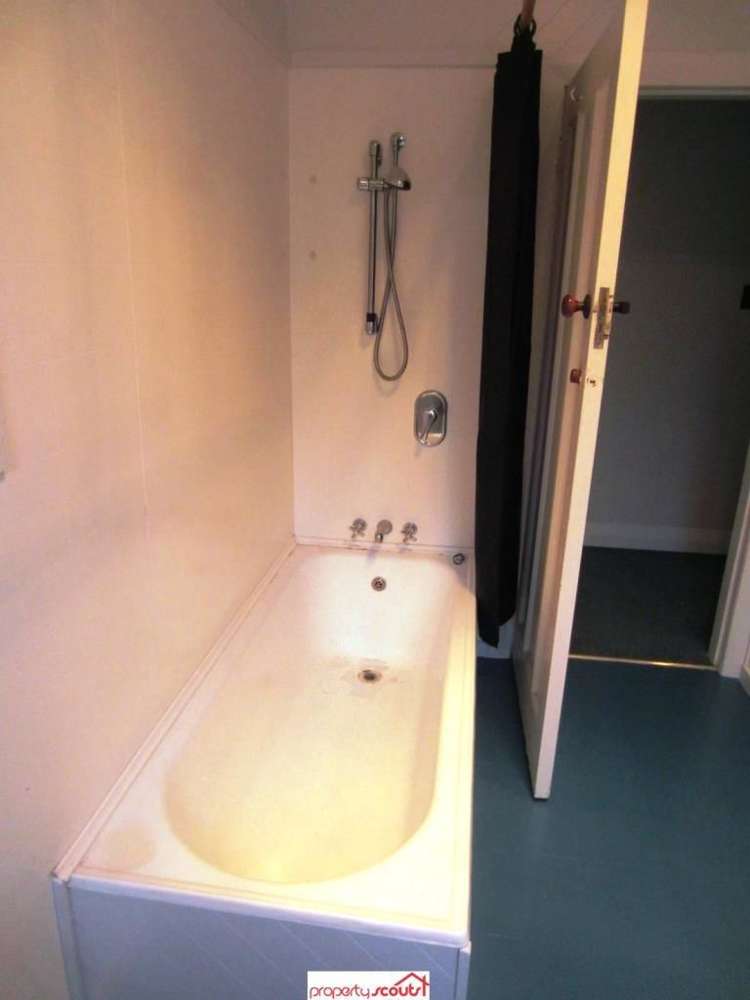 65 Easther Crescent Kew_10