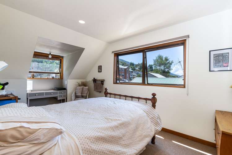 20 Dart Place Fernhill/Sunshine Bay_13