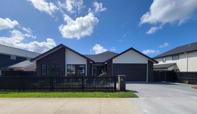 Brand New Luxury in Central Millwater