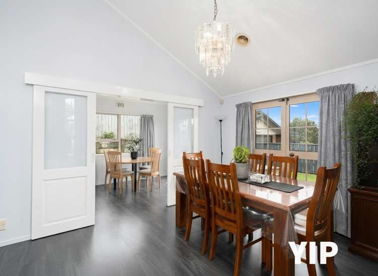 33 Peppertree Lane Woodridge_5