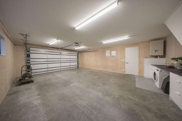 60 Takitimu Avenue Te Anau_19