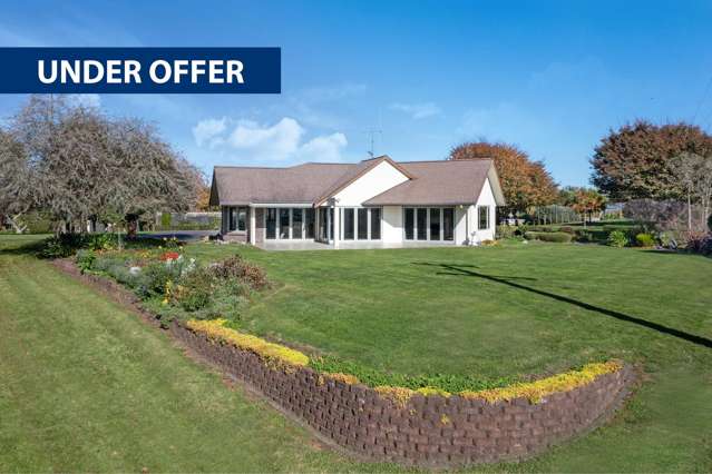 Stunning Views and Spacious Living in Te Awamutu!