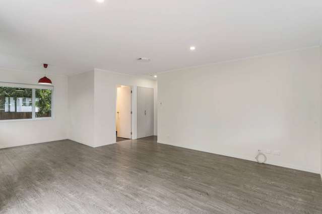 4A Kiernan Place Kelston_4