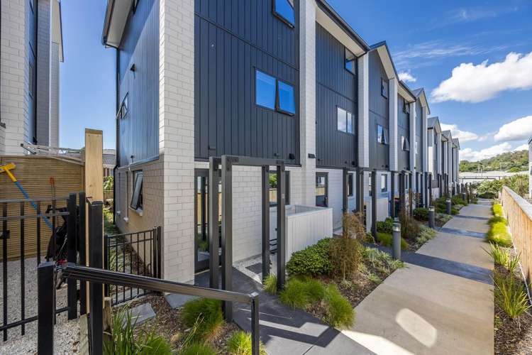 4/10 Willcott Street Mount Albert_19