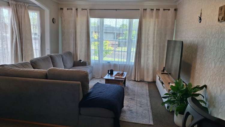 44 Carlton Crescent Te Kamo_2