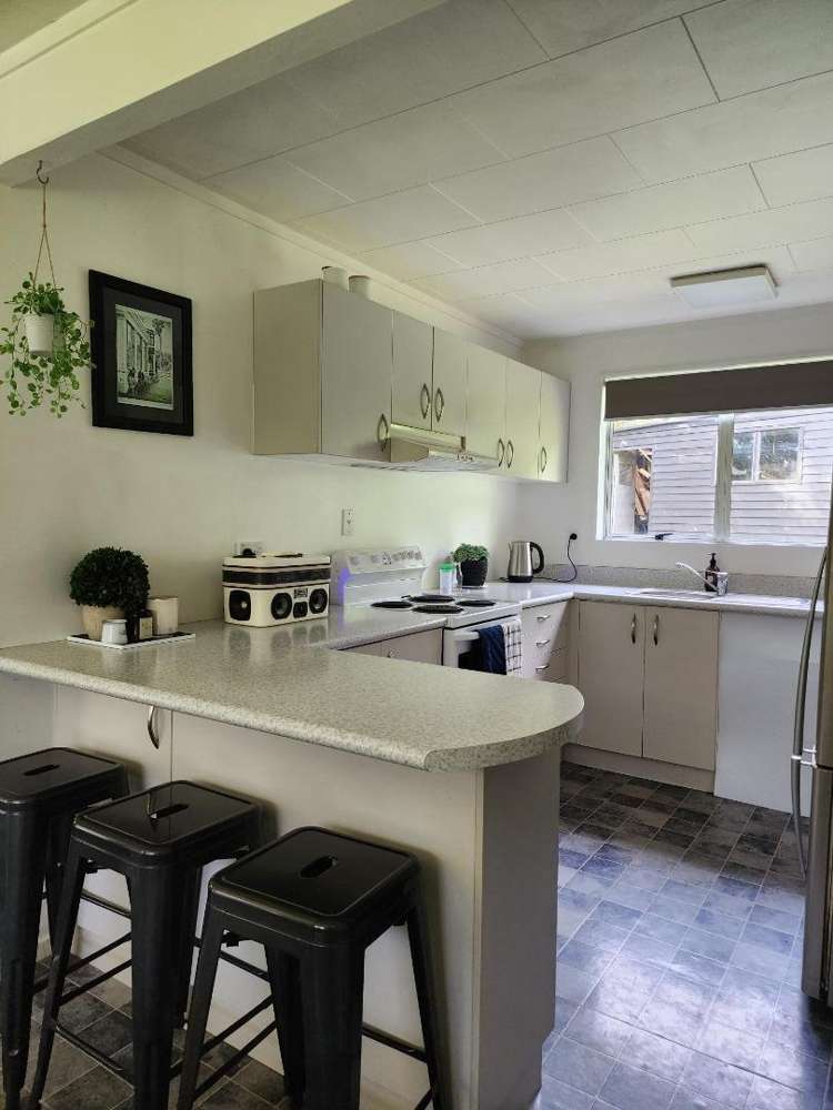 1138 South Road Oakura_4