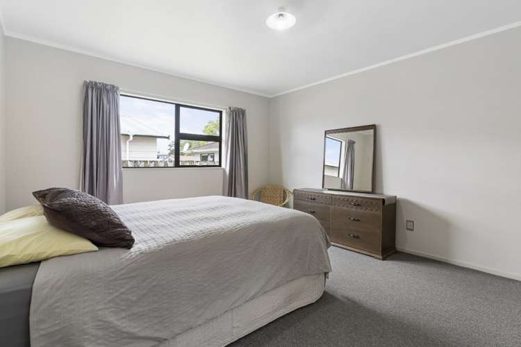 118 Charleston Avenue Whangamata_16