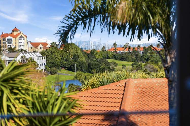 53 Regency Park Drive Gulf Harbour_32