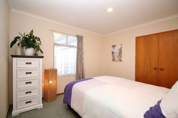 2 Thornlea Drive Welcome Bay_16