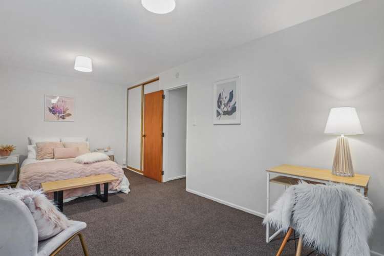 5 Holmcroft Court Cracroft_14