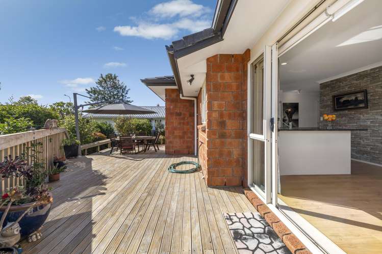 24a Orinda Close Botany Downs_10