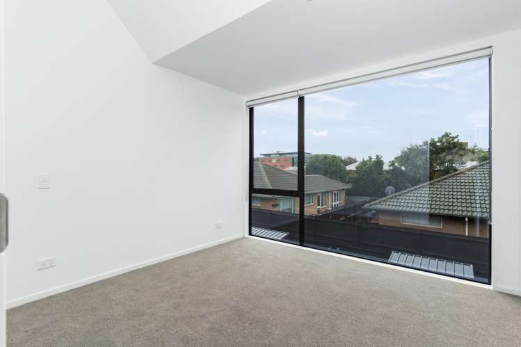 7 Grove Road Addington_9