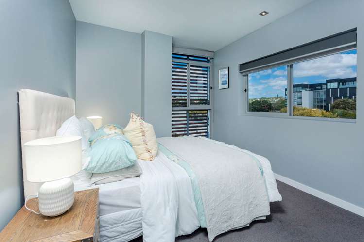 23/6 Beach Front Lane Browns Bay_16