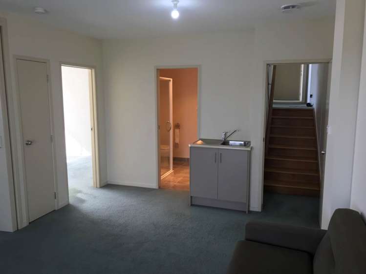 40 Royal Road Massey_14