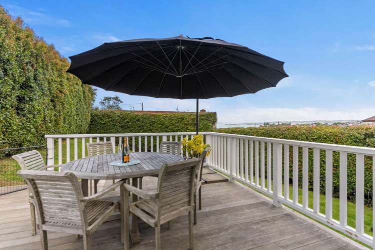 129 Bleakhouse Road Mellons Bay_2