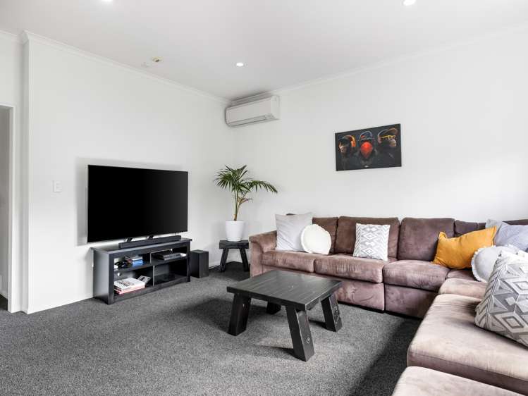 15 Riddington Rise Ohauiti_12