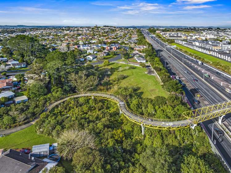 5, 7, 9, 11 and 13 Holmes Drive West Harbour_9