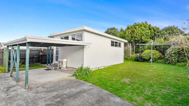 63 Divich Avenue Te Atatu South_10