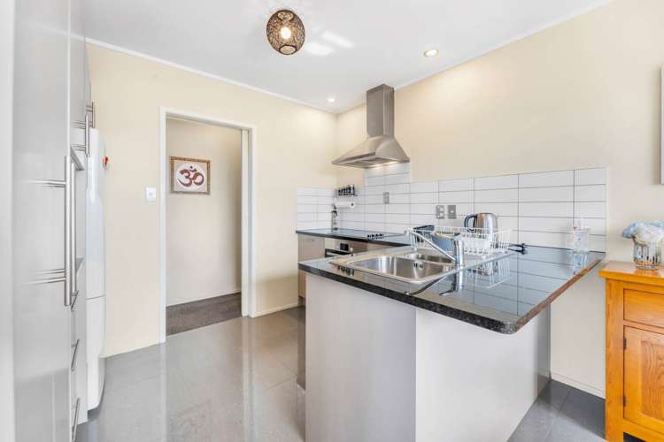 10/9 Evans Road Glen Eden_3