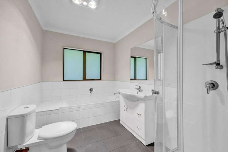 8 County Drive Hawera_13