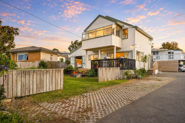1/369 Whangaparaoa Road_0
