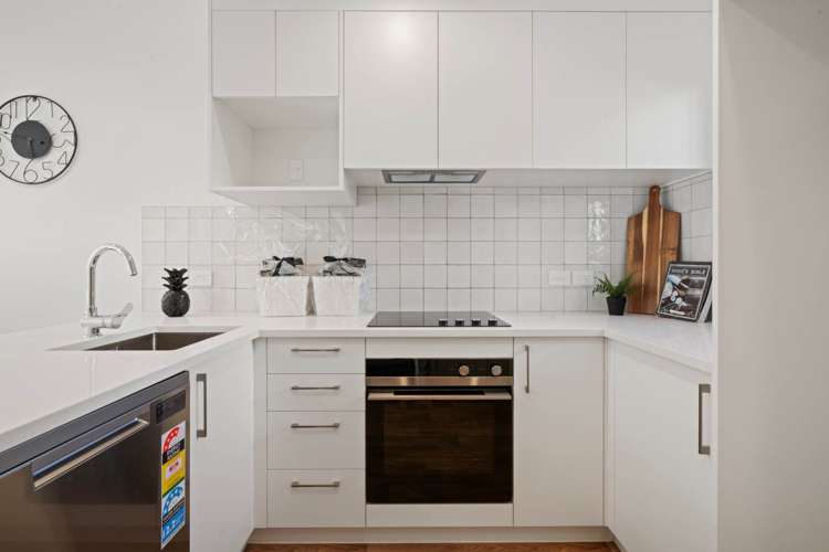 10/30 Bowater Place_2