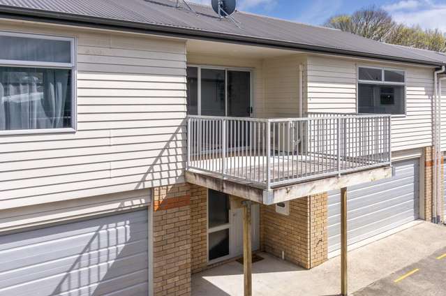 Modernised Spacious Townhouse