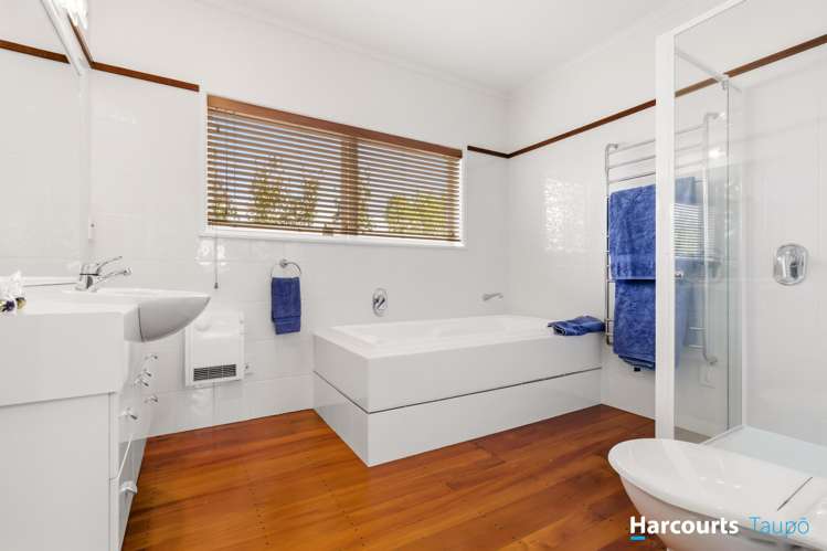 49 Shepherd Road Waipahihi_20