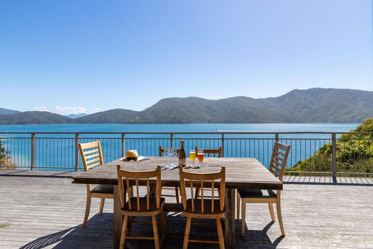 - Bay of Many Coves Queen Charlotte Sound_6