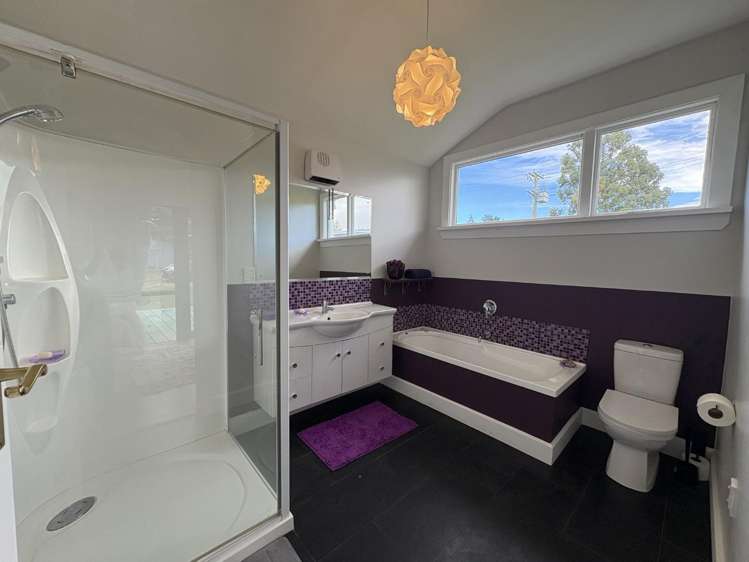 5669A West Coast Road 1532_5