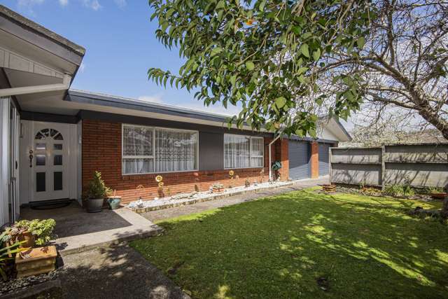 6 Carlton Crescent Kamo_2